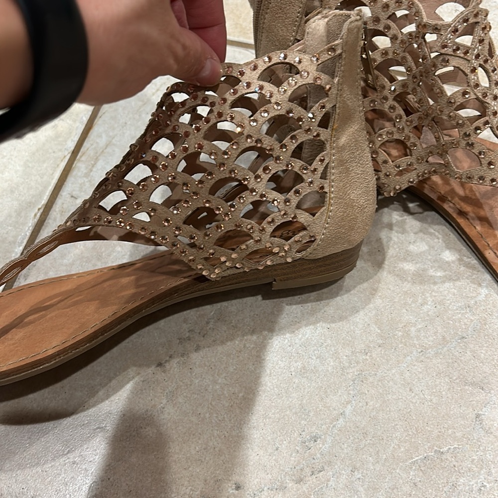 Sandals - Picture 4 of 4